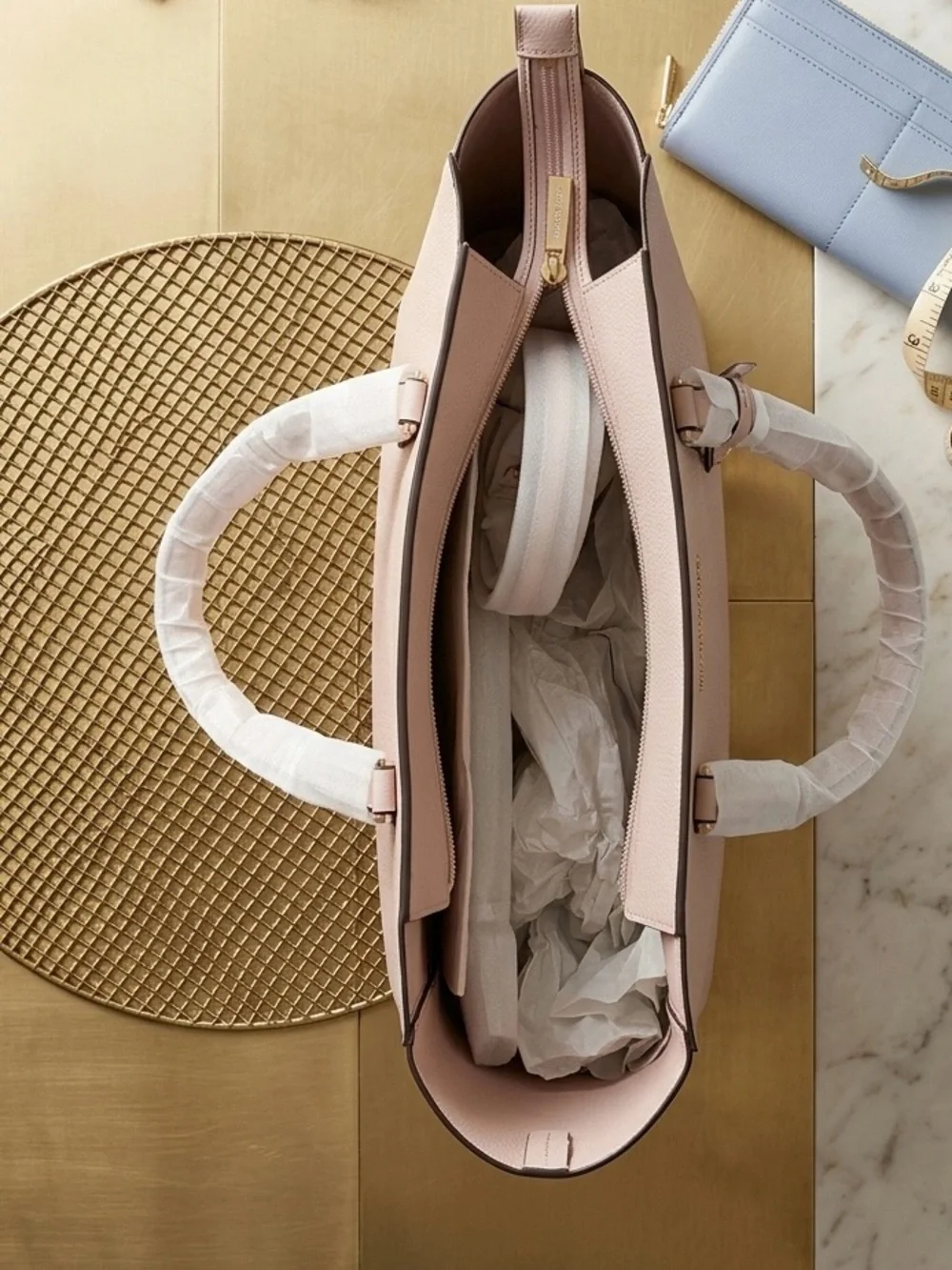 New Michael Kors Maisie Large Pebbled Leather tote, clutch purse not included.